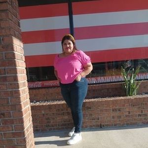 Meet your Posher, Dania